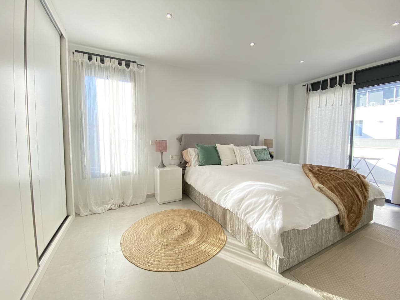 3 makuuhuone Asunto myytävänä paikassa Santa Eulalia / Santa Eularia mukana uima-altaan 
autotalli - 950 000 € (Ref: 8040246)