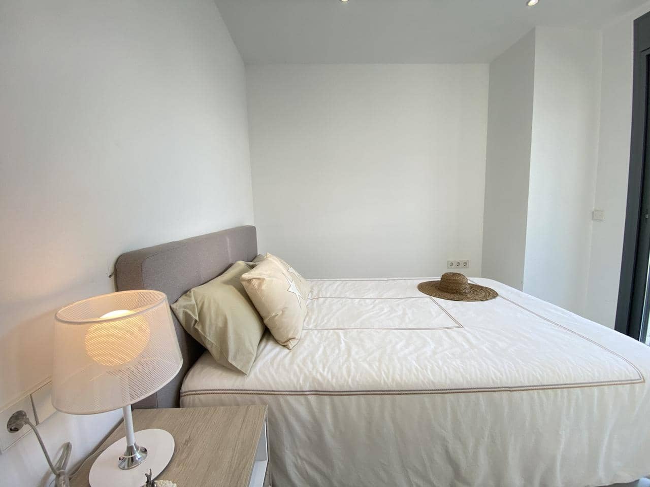 3 makuuhuone Asunto myytävänä paikassa Santa Eulalia / Santa Eularia mukana uima-altaan 
autotalli - 950 000 € (Ref: 8040246)