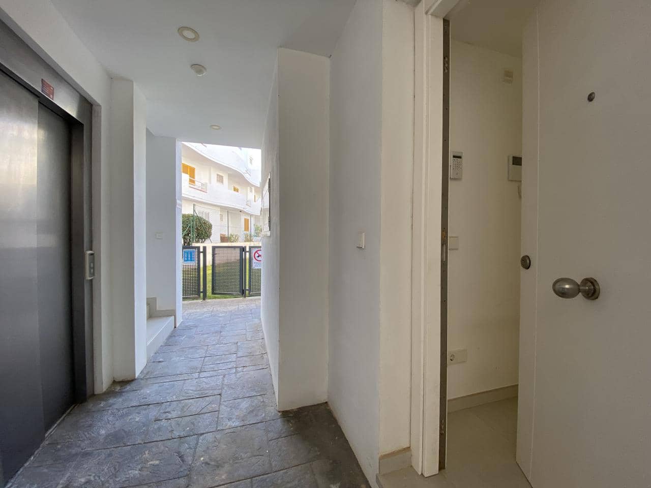 3 makuuhuone Asunto myytävänä paikassa Santa Eulalia / Santa Eularia mukana uima-altaan 
autotalli - 950 000 € (Ref: 8040246)