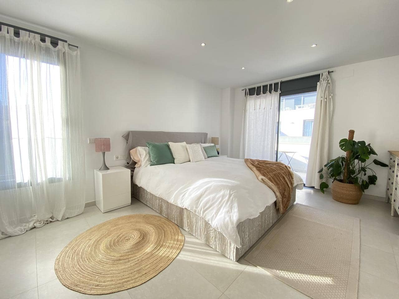 3 makuuhuone Asunto myytävänä paikassa Santa Eulalia / Santa Eularia mukana uima-altaan 
autotalli - 950 000 € (Ref: 8040246)