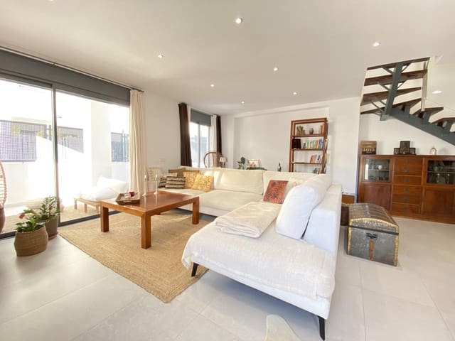 3 soverom Leilighet til salgs i Santa Eulalia / Santa Eularia med svømmebasseng garasje - € 950 000 (Ref: 8040246)