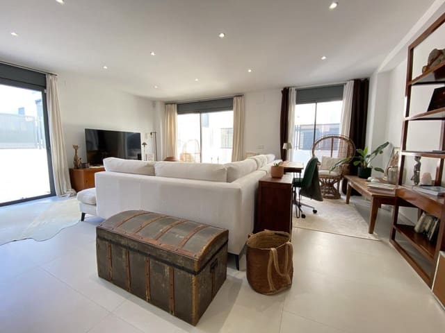 3 soverom Leilighet til salgs i Santa Eulalia / Santa Eularia med svømmebasseng garasje - € 950 000 (Ref: 8040246)