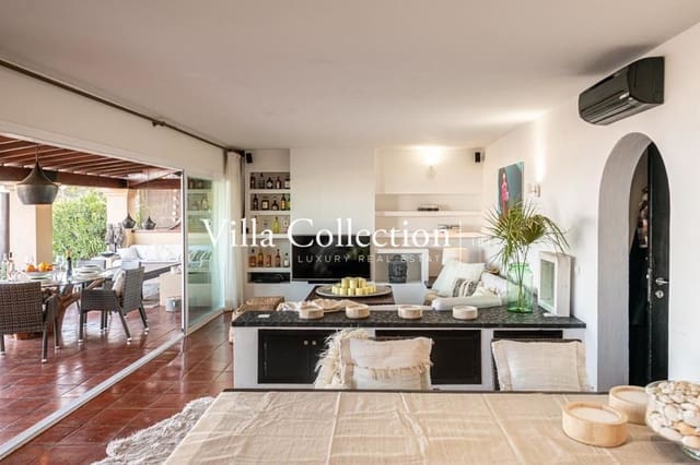 5 slaapkamer Villa voor vakantieverhuur in Ibiza dorp met zwembad garage - € 19.000 (Ref: 8104992)