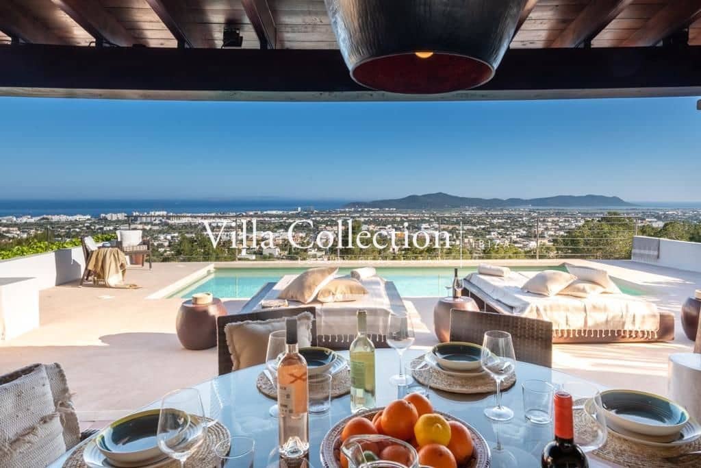 5 soverom Villa til salgs i Ibiza by med svømmebasseng garasje - € 19 000 (Ref: 8104992)