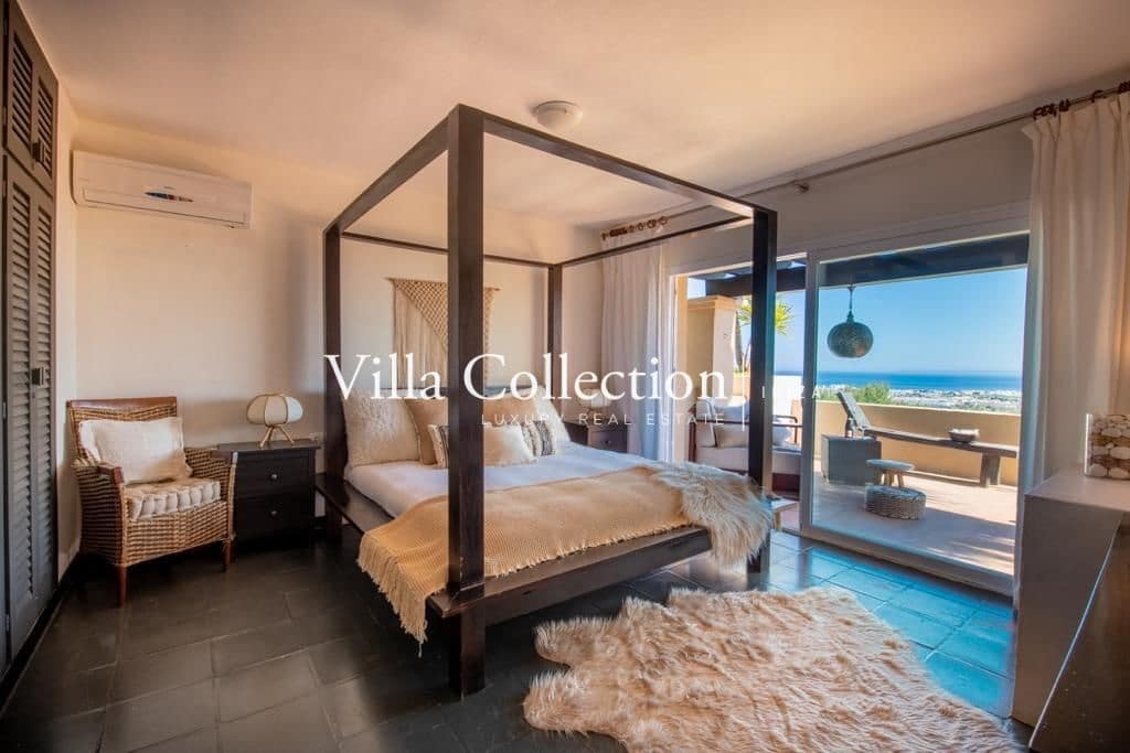 5 soverom Villa til salgs i Ibiza by med svømmebasseng garasje - € 19 000 (Ref: 8104992)