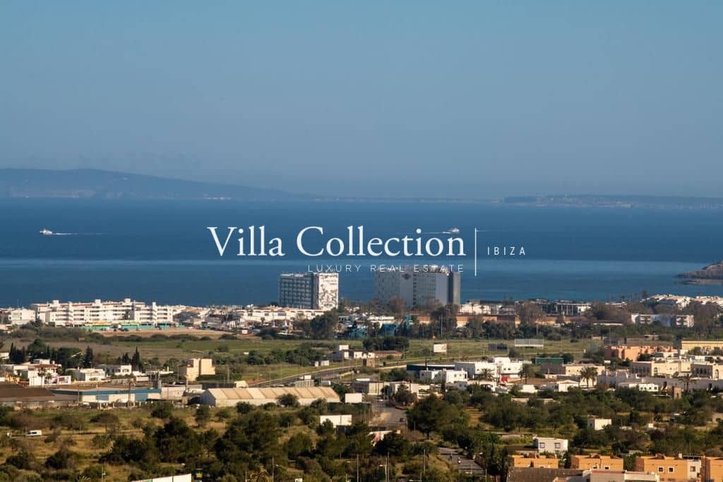 5 soverom Villa til salgs i Ibiza by med svømmebasseng garasje - € 19 000 (Ref: 8104992)