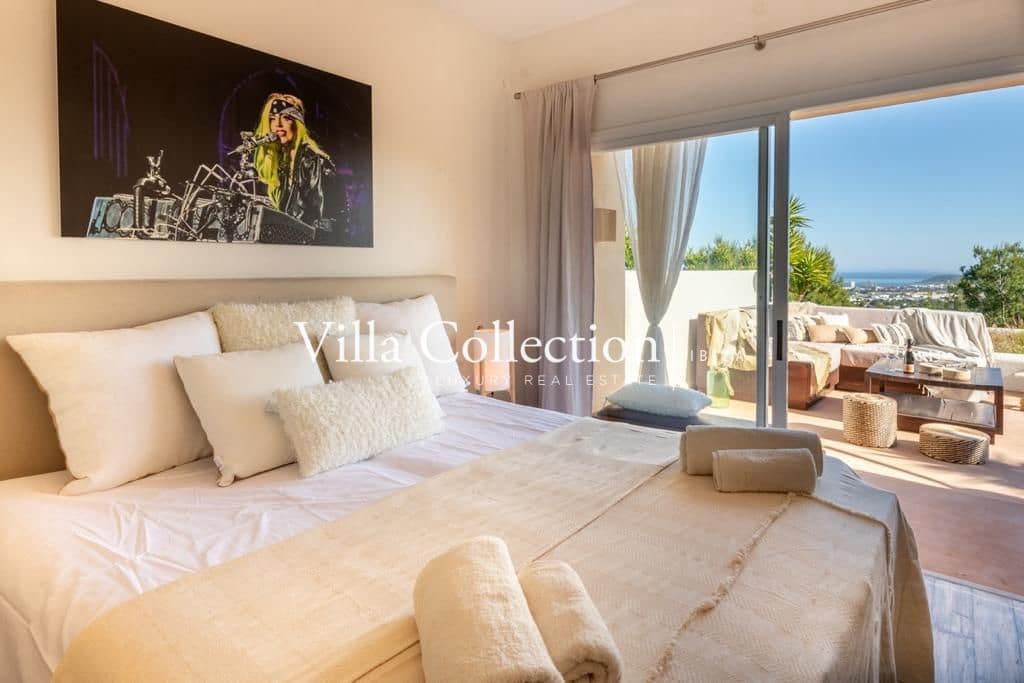 5 soverom Villa til salgs i Ibiza by med svømmebasseng garasje - € 19 000 (Ref: 8104992)