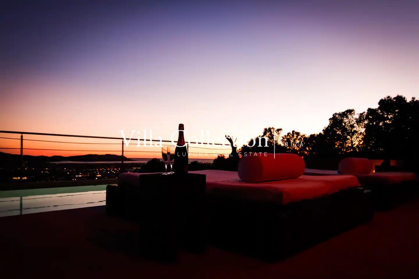 5 soverom Villa til salgs i Ibiza by med svømmebasseng garasje - € 19 000 (Ref: 8104992)