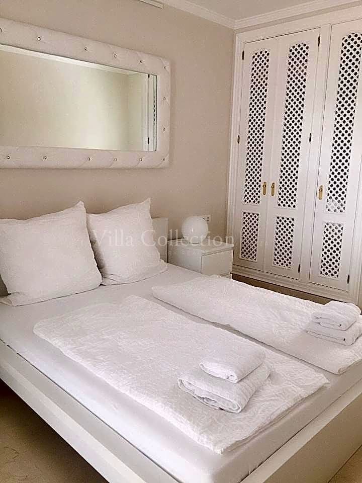 4 makuuhuone Huvila lomavuokrausta paikassa Ibiza kaupunki mukana uima-altaan 
autotalli - 10 000 € (Ref: 8142590)