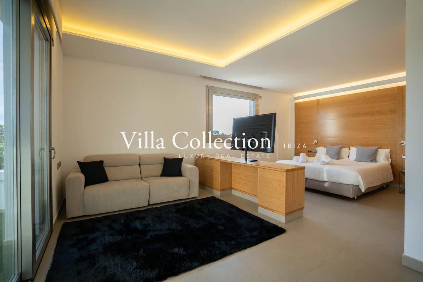 8 bedroom Villa for holiday rental in Ibiza / Eivissa town with pool - € 20,000 (Ref: 8161250)