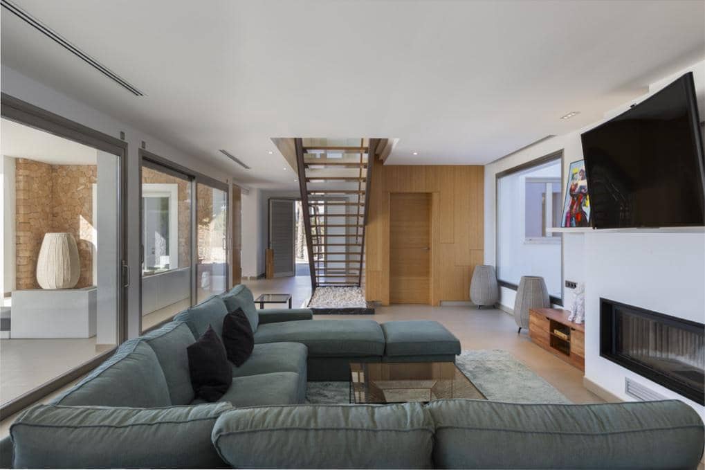 8 bedroom Villa for holiday rental in Ibiza / Eivissa town with pool - € 20,000 (Ref: 8161250)
