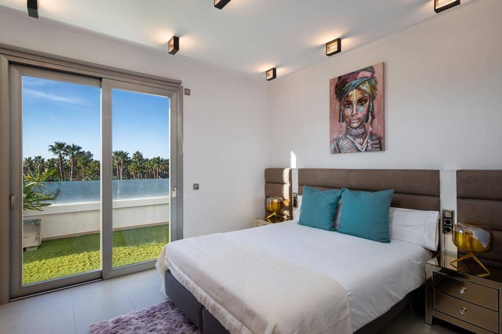 8 bedroom Villa for holiday rental in Ibiza / Eivissa town with pool - € 20,000 (Ref: 8161250)
