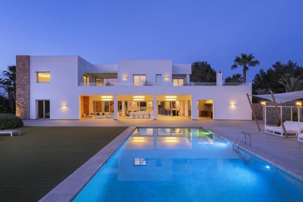 8 bedroom Villa for holiday rental in Ibiza / Eivissa town with pool - € 20,000 (Ref: 8161250)