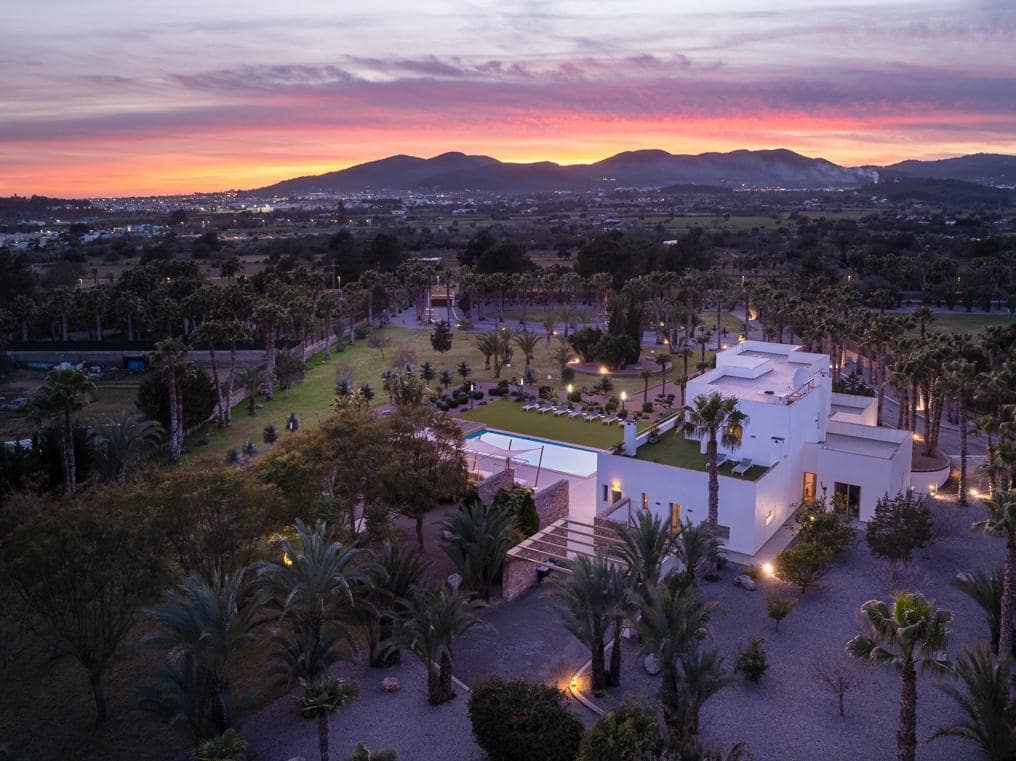 8 bedroom Villa for holiday rental in Ibiza / Eivissa town with pool - € 20,000 (Ref: 8161250)
