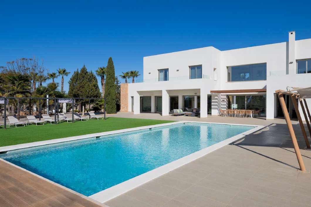 7 bedroom Villa for holiday rental in Ibiza / Eivissa town with pool - € 20,000 (Ref: 8161251)