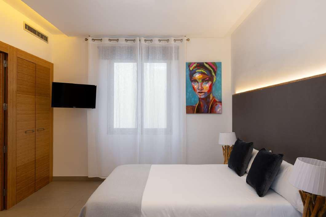 7 bedroom Villa for holiday rental in Ibiza / Eivissa town with pool - € 20,000 (Ref: 8161251)