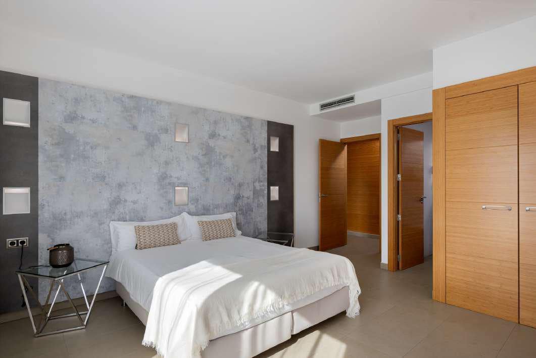 7 bedroom Villa for holiday rental in Ibiza / Eivissa town with pool - € 20,000 (Ref: 8161251)