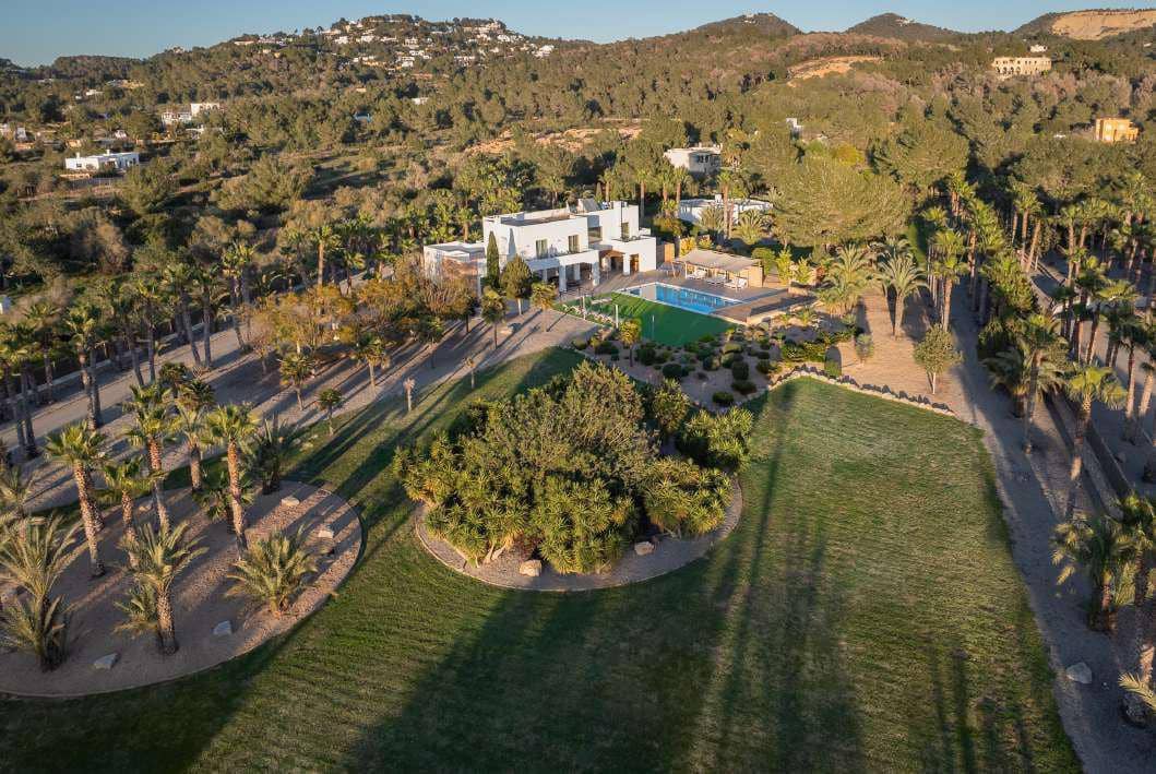 7 bedroom Villa for holiday rental in Ibiza / Eivissa town with pool - € 20,000 (Ref: 8161251)