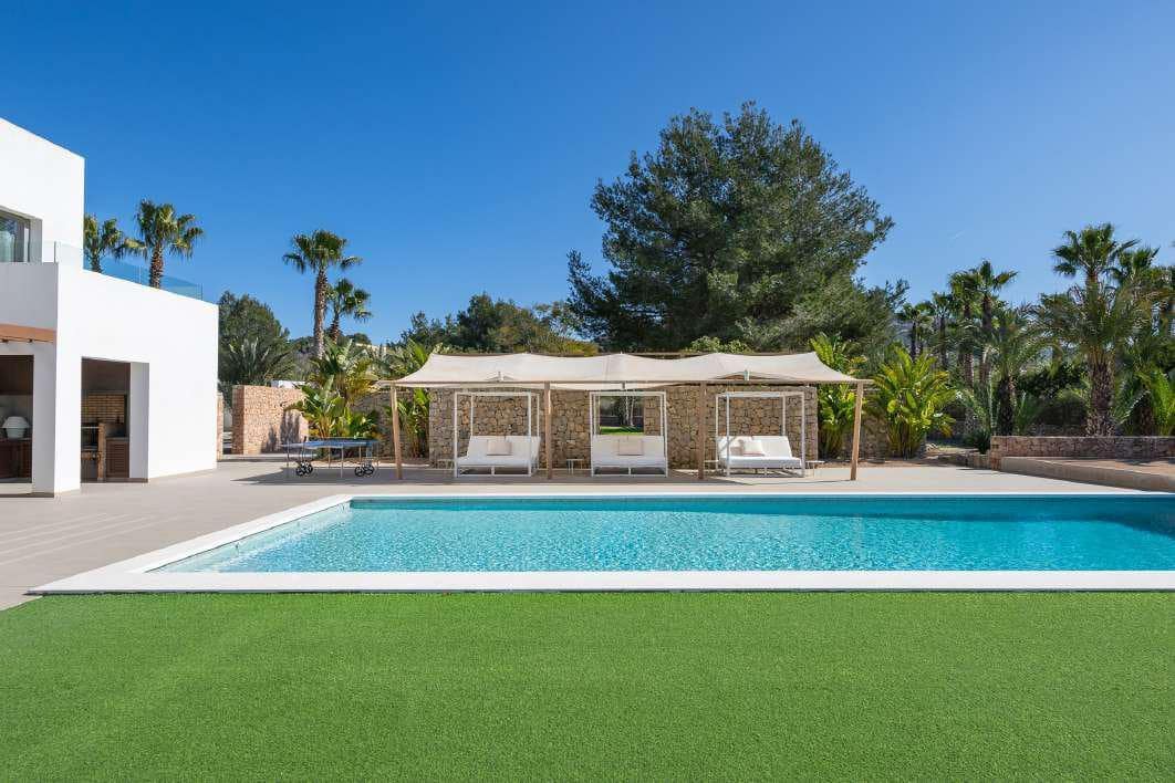 7 bedroom Villa for holiday rental in Ibiza / Eivissa town with pool - € 20,000 (Ref: 8161251)