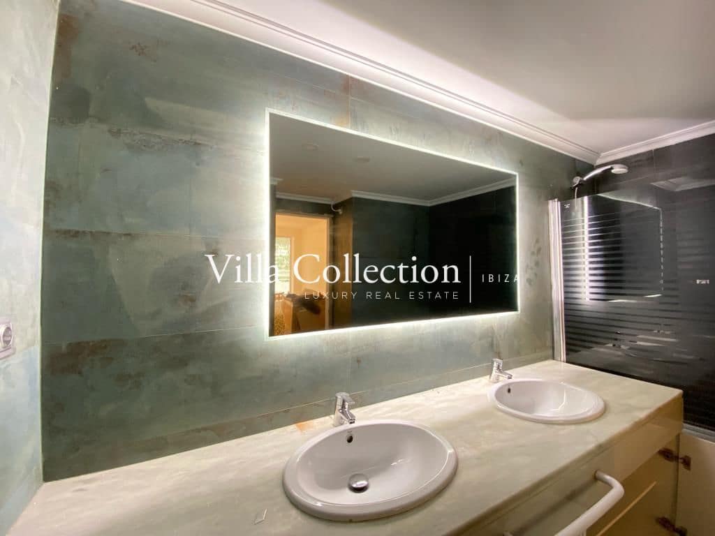 2 bedroom Flat for rent in Ibiza / Eivissa town with pool - € 6,500 (Ref: 8171663)