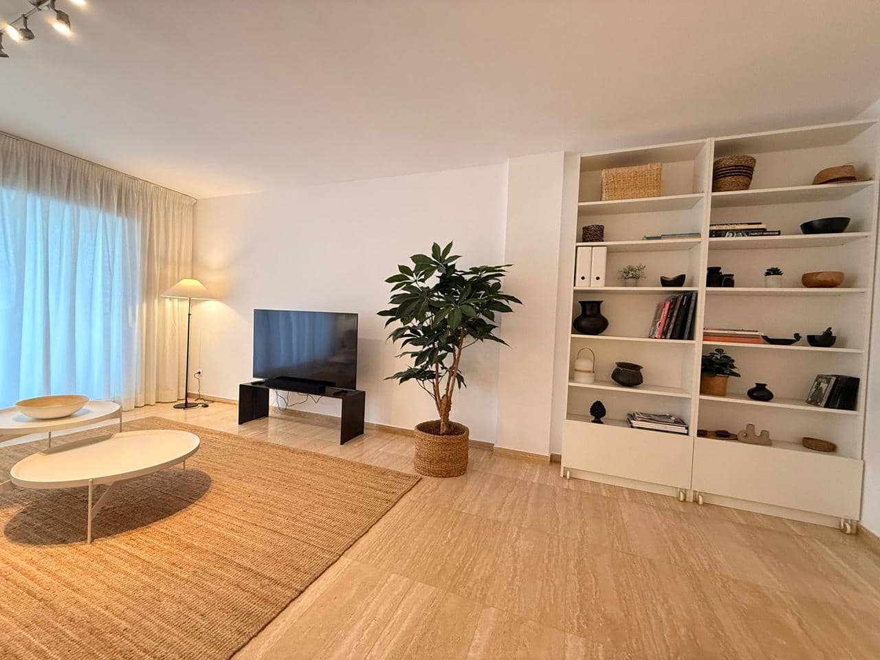 Piso de 3 habitaciones en Ibiza / Eivissa ciudad en venta con piscina garaje - 830.000 € (Ref: 8628482)