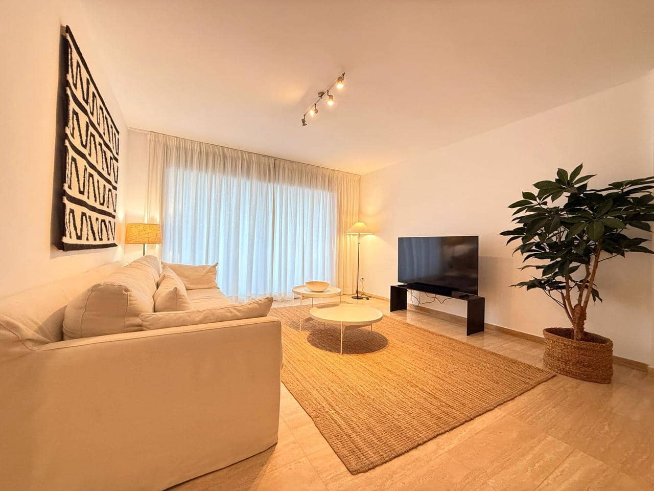 Piso de 3 habitaciones en Ibiza / Eivissa ciudad en venta con piscina garaje - 830.000 € (Ref: 8628482)