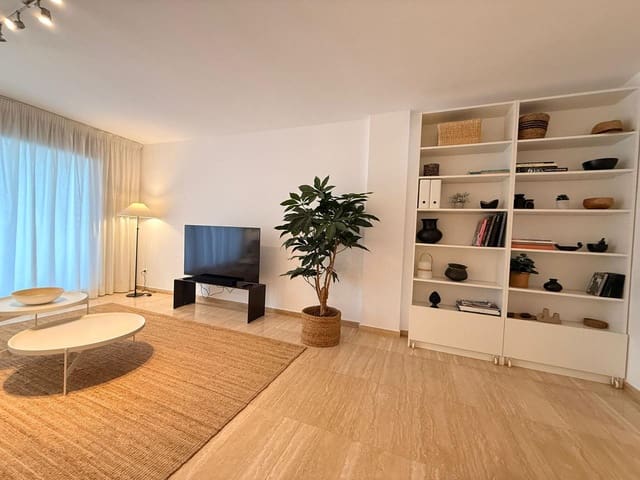 3 bedroom Flat for sale in Ibiza / Eivissa town with pool garage - € 830,000 (Ref: 8628482)