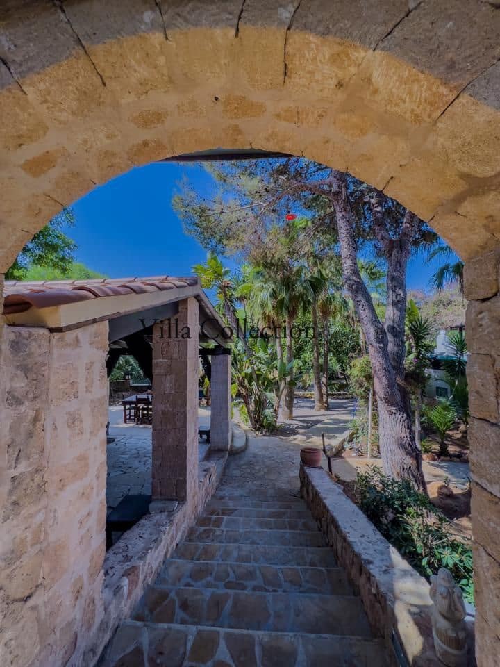 14 slaapkamer Villa te koop in Santa Eulalia / Santa Eularia met zwembad - € 6.000.000 (Ref: 8845193)