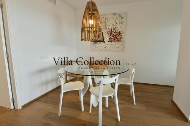 3 slaapkamer Flat te huur in Ibiza dorp met zwembad - € 17.000 (Ref: 8934589)