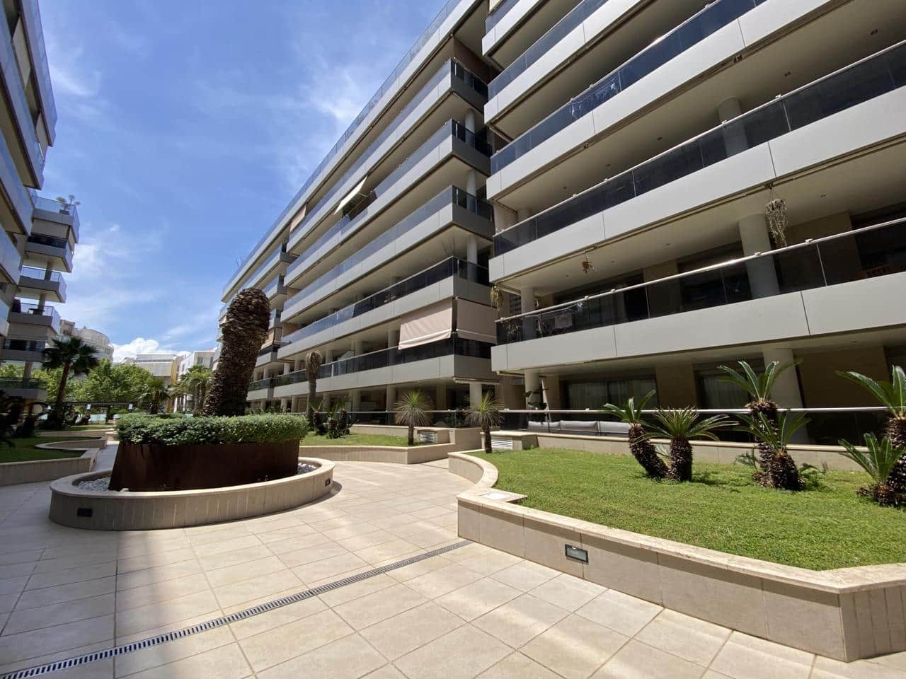 3 slaapkamer Flat te huur in Ibiza dorp met zwembad - € 17.000 (Ref: 8934589)