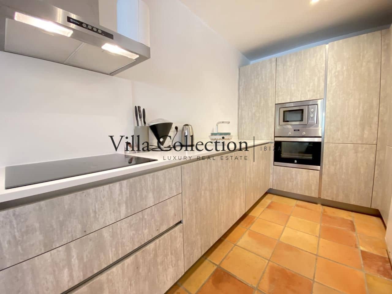 3 soveværelse Villa til leje i Roca Llisa med swimmingpool - € 4.500 (Ref: 8952472)