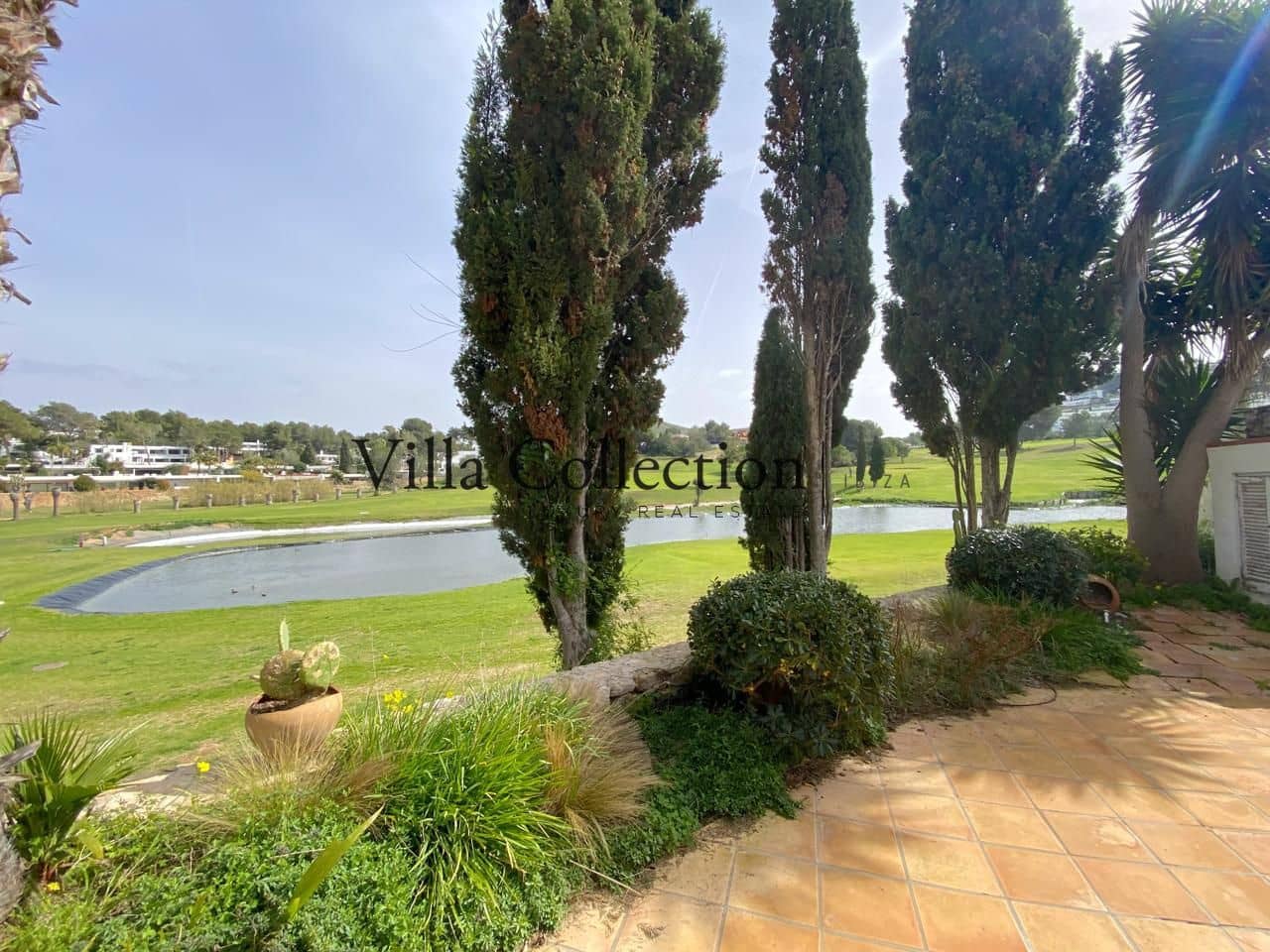 3 soveværelse Villa til leje i Roca Llisa med swimmingpool - € 4.500 (Ref: 8952472)