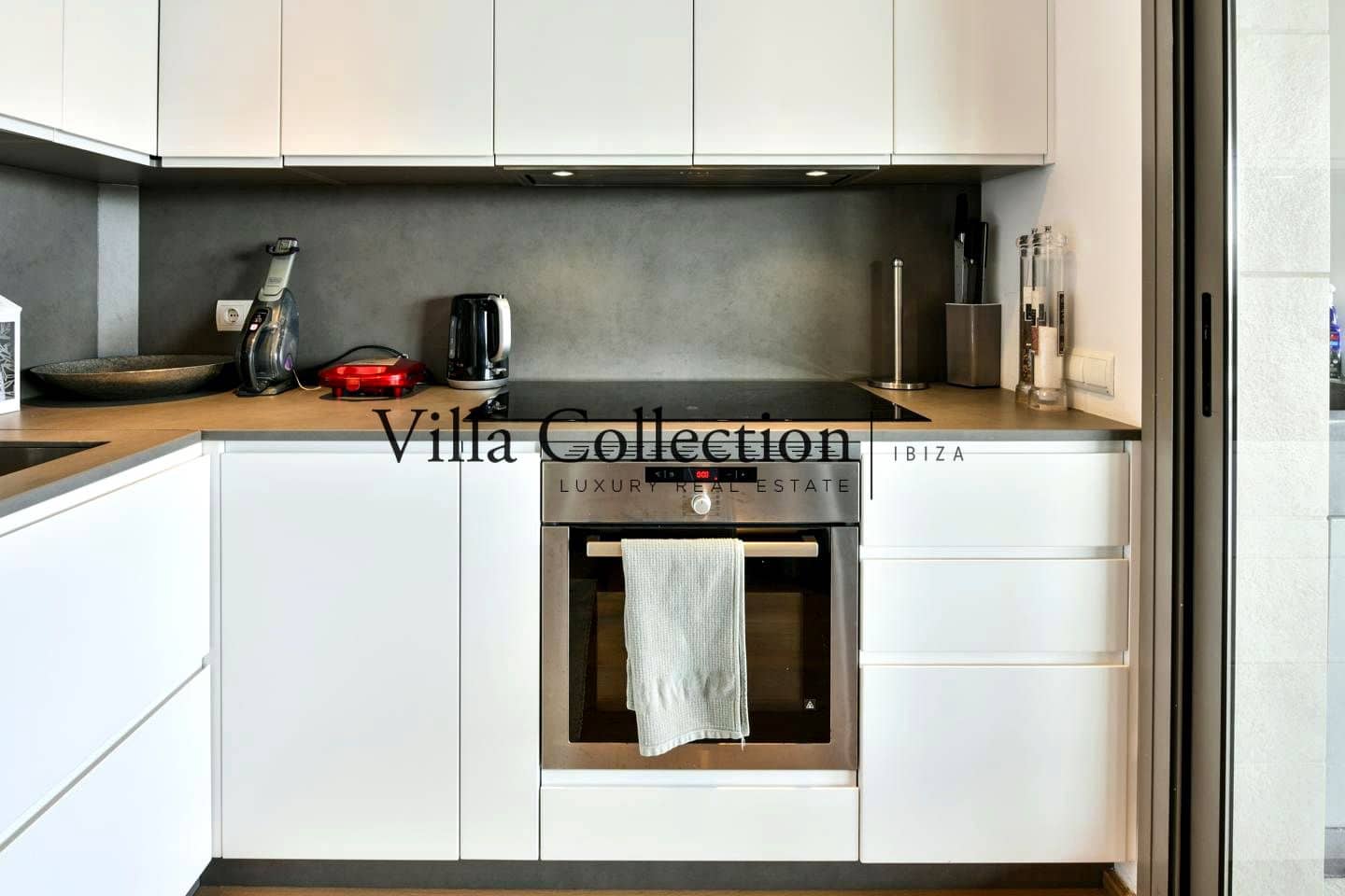 3 bedroom Flat for rent in Ibiza / Eivissa town with pool - € 7,500 (Ref: 8992000)