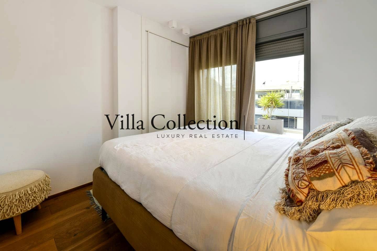 3 bedroom Flat for rent in Ibiza / Eivissa town with pool - € 7,500 (Ref: 8992000)