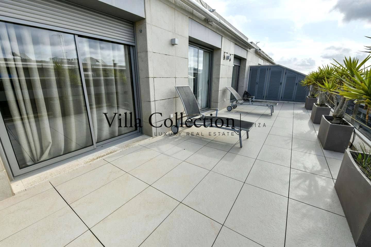 3 bedroom Flat for rent in Ibiza / Eivissa town with pool - € 7,500 (Ref: 8992000)