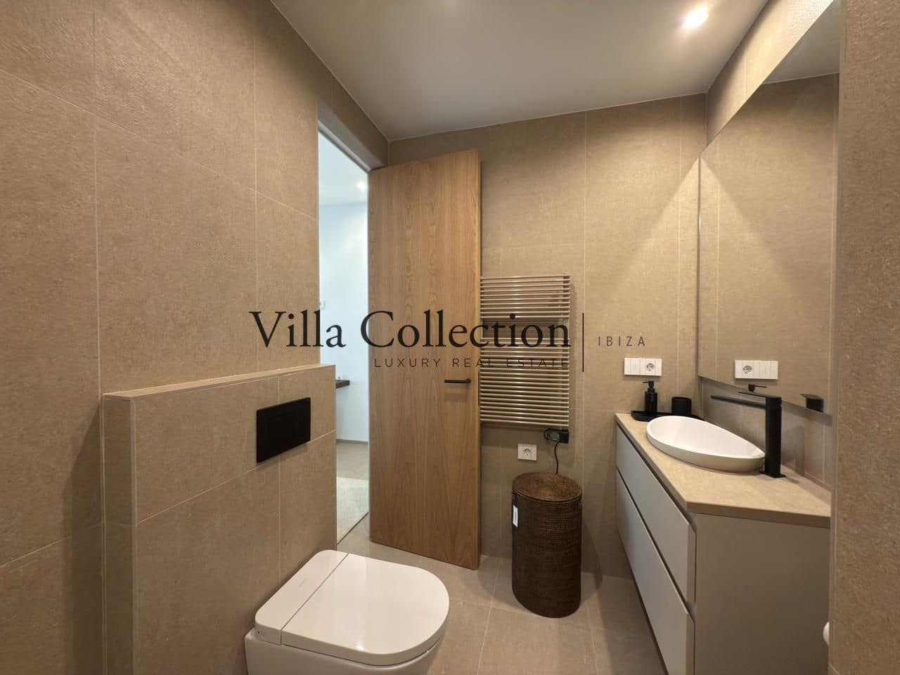 4 bedroom Villa for sale in Ibiza / Eivissa town with pool - € 4,750,000 (Ref: 9144703)