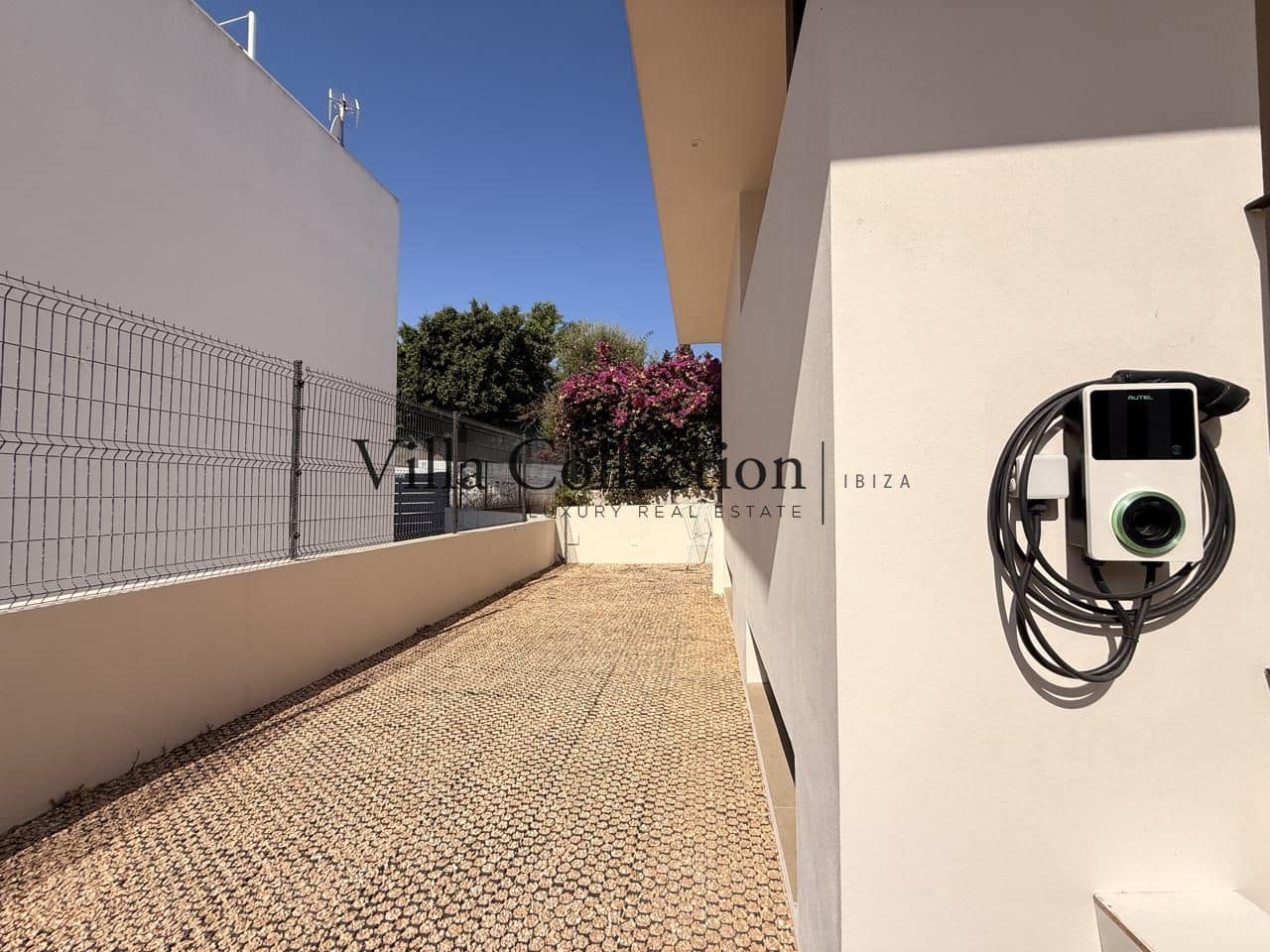 4 bedroom Villa for sale in Ibiza / Eivissa town with pool - € 4,750,000 (Ref: 9144703)