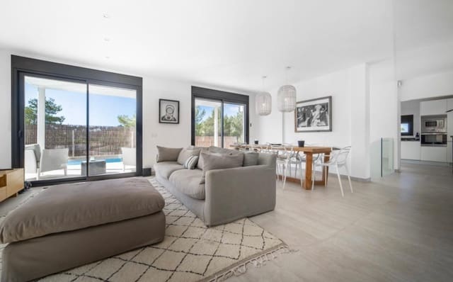 4 slaapkamer Villa te koop in Ibiza dorp met zwembad - € 2.225.000 (Ref: 9356558)