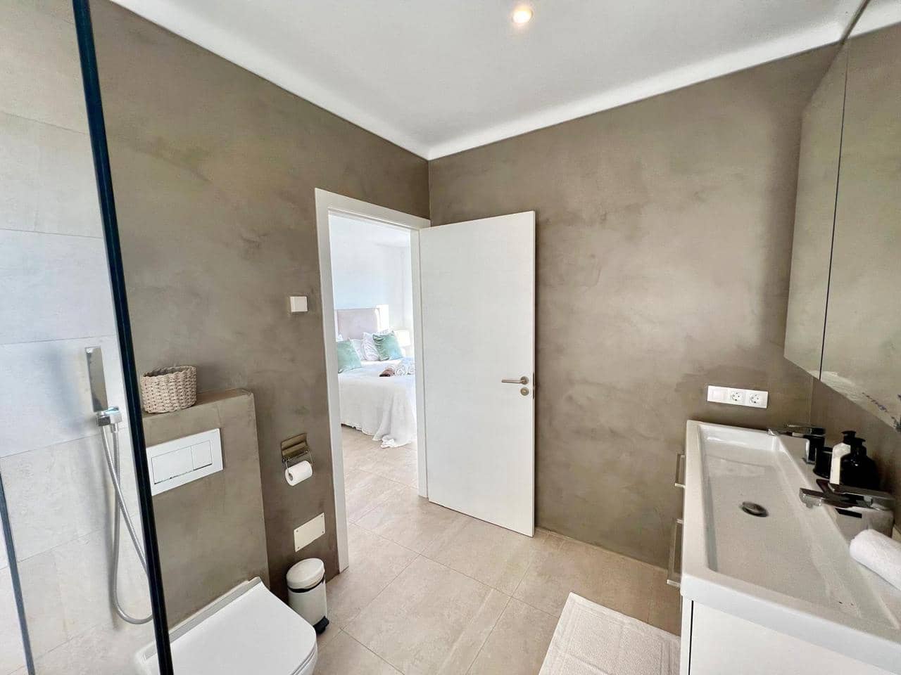 4 slaapkamer Villa te koop in Ibiza dorp met zwembad - € 2.225.000 (Ref: 9356558)