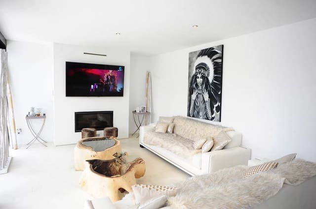 6 soveværelse Villa til salg i Cala Llonga, Santa Eulalia / Santa Eularia - € 2.800.000 (Ref: 9356559)