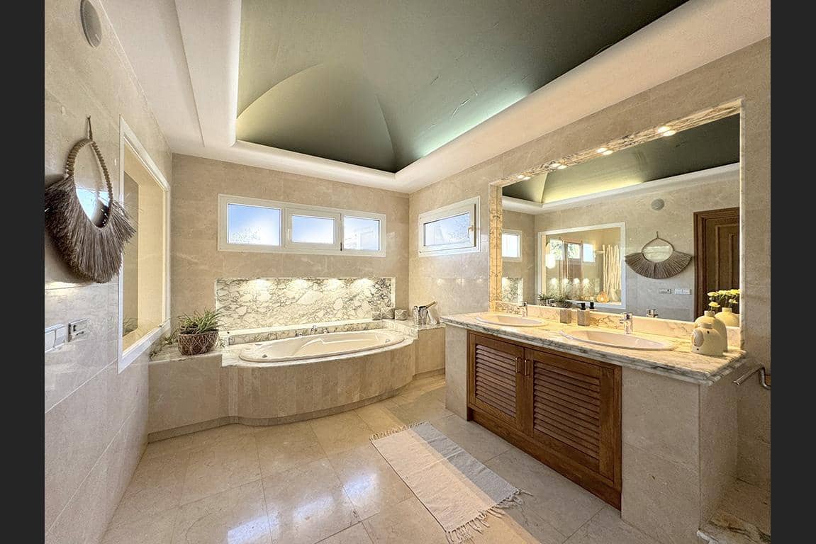 6 soveværelse Villa til salg i Cap Martinet med swimmingpool - € 5.800.000 (Ref: 9356560)