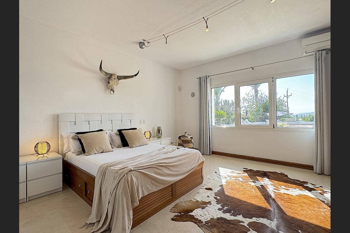 6 soveværelse Villa til salg i Cap Martinet med swimmingpool - € 5.800.000 (Ref: 9356560)