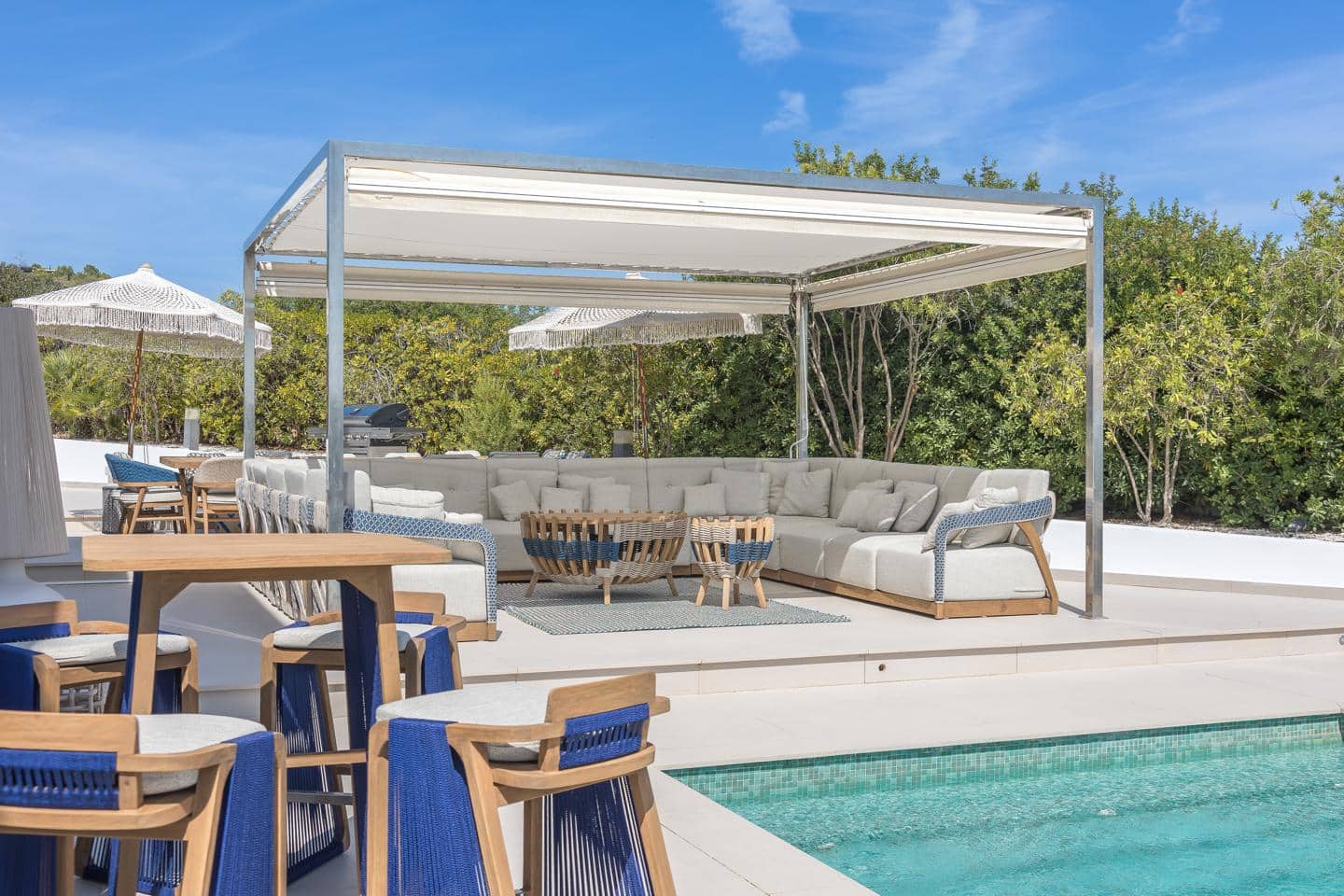 Villa/Maison de 5 chambres à louer à Cap Martinet - 36 000 € (Ref: 9410375)