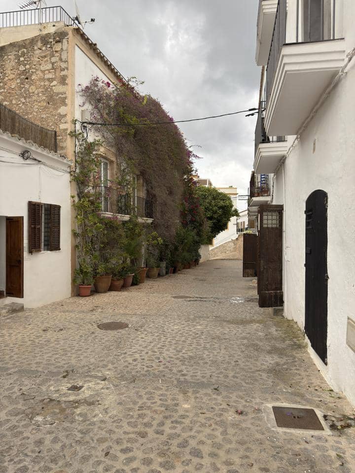 2 bedroom Villa for sale in Ibiza / Eivissa town - € 640,000 (Ref: 9410666)