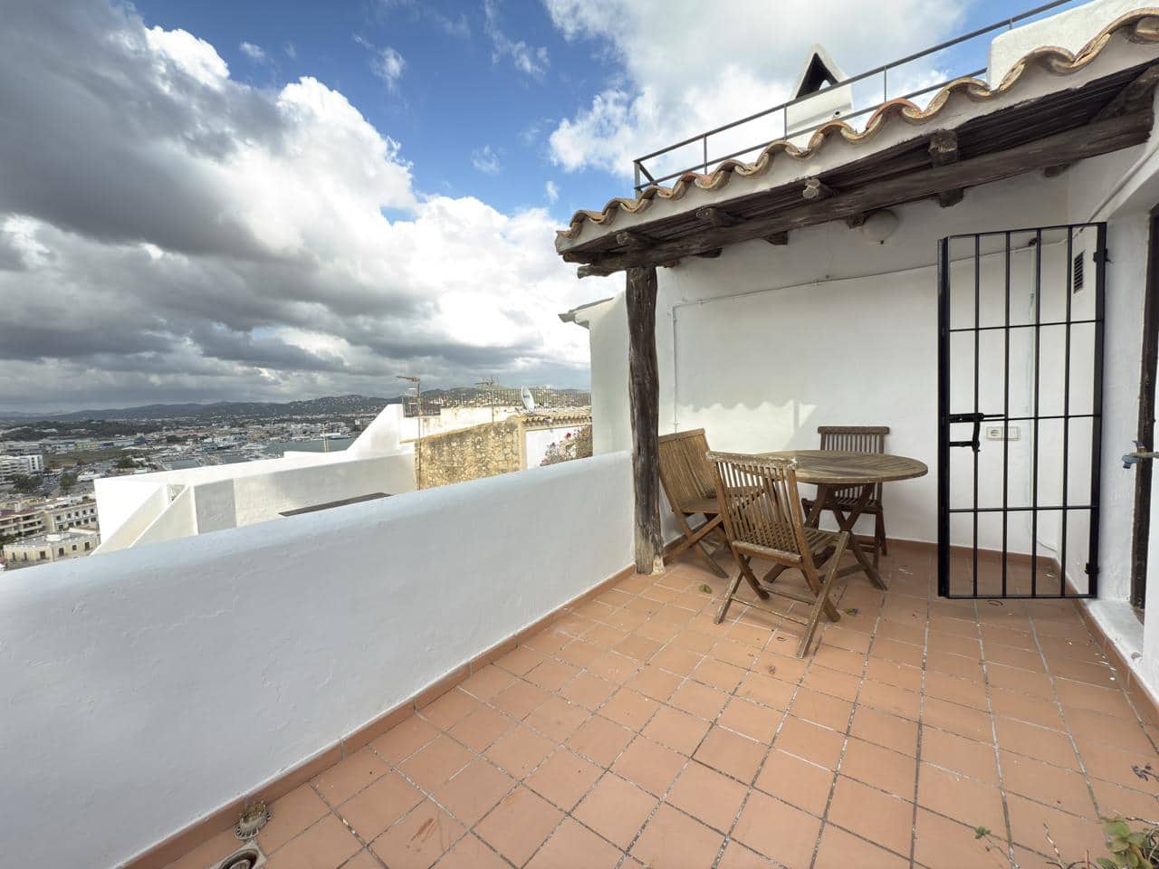 2 bedroom Villa for sale in Ibiza / Eivissa town - € 640,000 (Ref: 9410666)