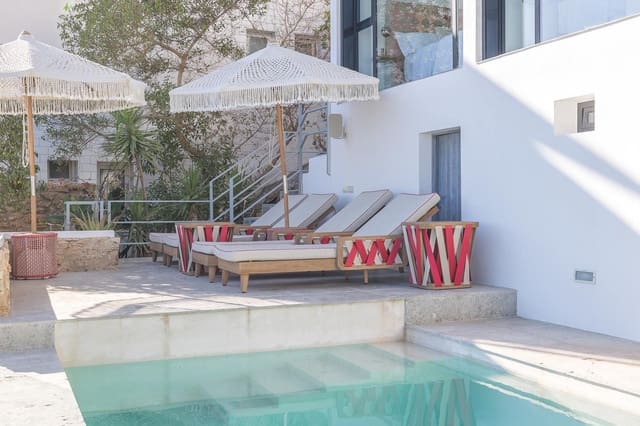 4 makuuhuone Huvila vuokrattavana paikassa Santa Eulalia / Santa Eularia mukana uima-altaan - 12 500 € (Ref: 9412866)