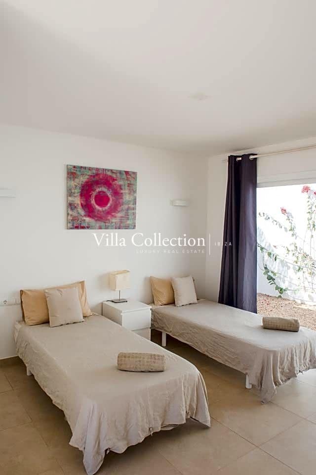 4 bedroom Villa for sale in Ibiza / Eivissa town with pool garage - € 895,000 (Ref: 9496662)