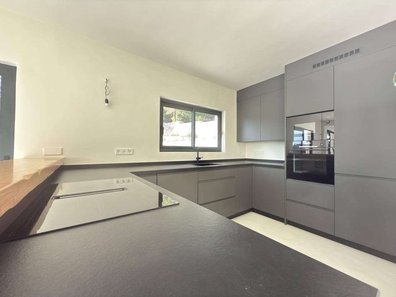 3 bedroom Villa for sale in Santa Eulalia / Santa Eularia with pool - € 2,600,000 (Ref: 9559386)