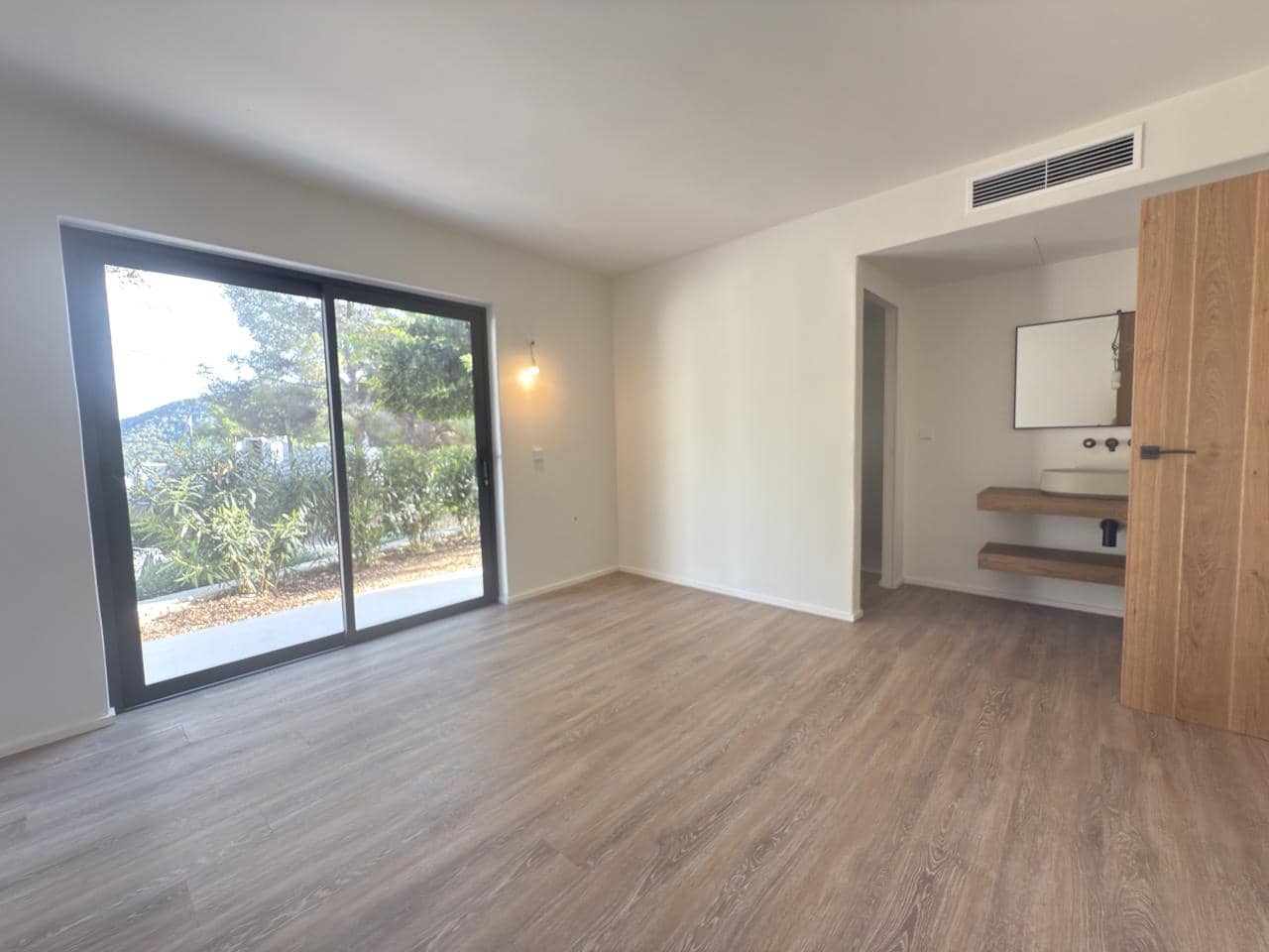 3 bedroom Villa for sale in Santa Eulalia / Santa Eularia with pool - € 2,600,000 (Ref: 9559386)