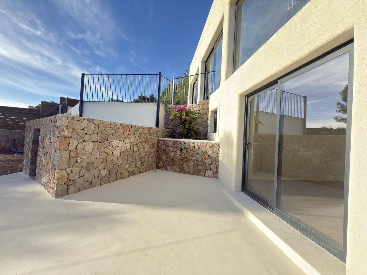 3 bedroom Villa for sale in Santa Eulalia / Santa Eularia with pool - € 2,600,000 (Ref: 9559386)